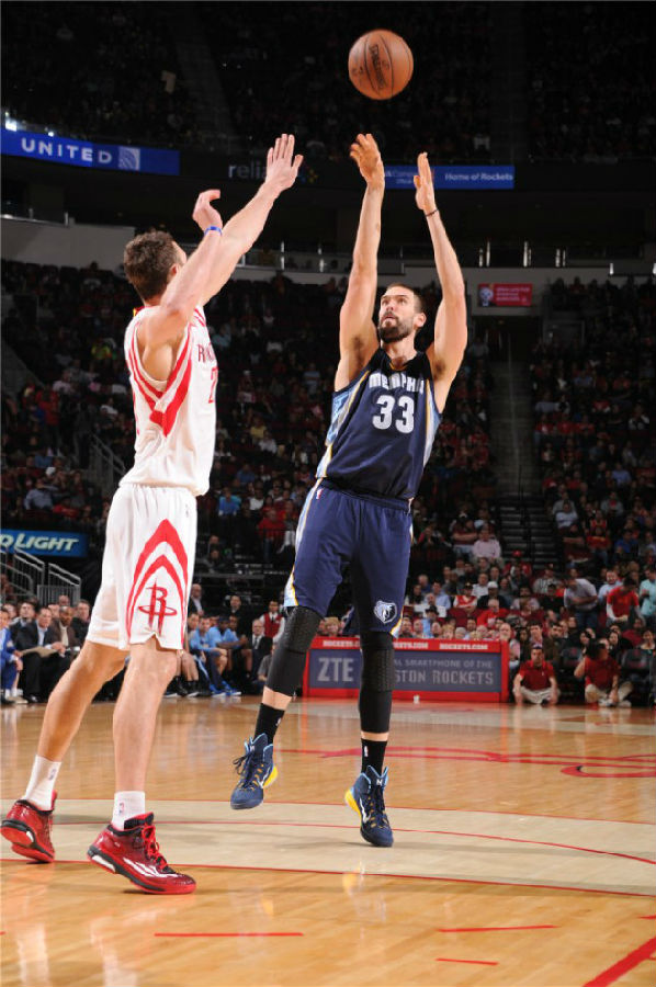 强援加盟成 强援加盟成