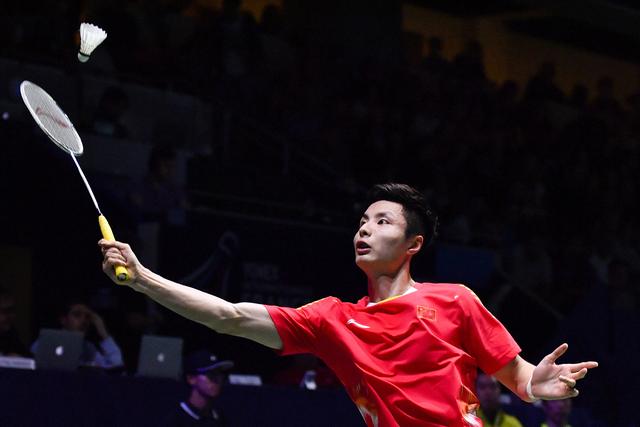 他在许多比 他在许多比