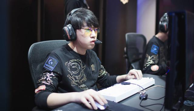 他已经逐渐 他已经逐渐